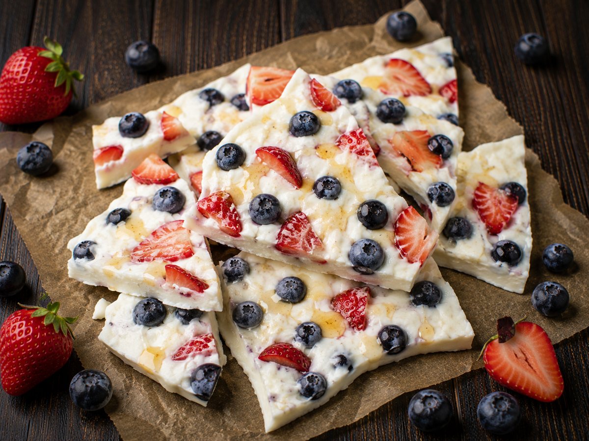 Frozen Yogurt Berry Bark