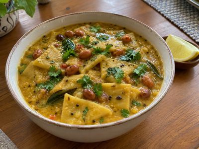 Dal Dhokli